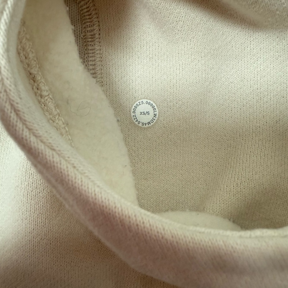 Lululemon Scuba Hoodie - Picture 3 of 5